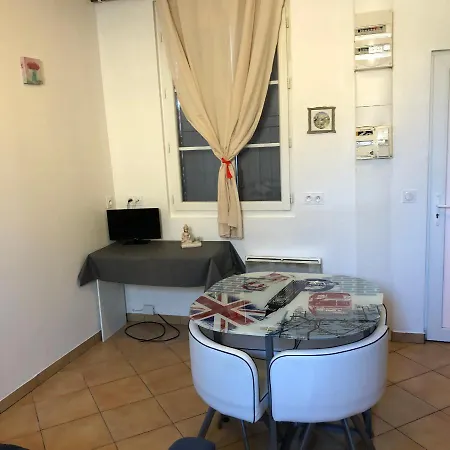 Studio Centre *